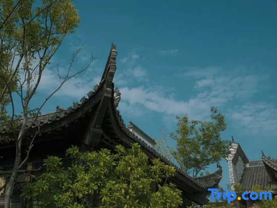 Guanlan Garden Hotel (Fantasy Kingdom Jiuz Ancient Town)