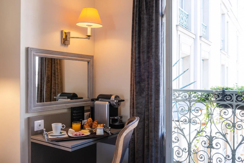 Standard Double room (full double bed)