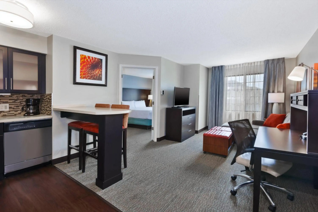 Staybridge Suites Detroit-Utica by IHG - фото 36