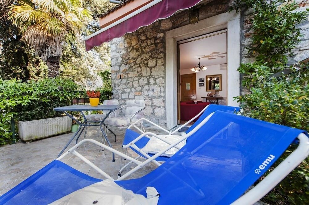 Bed & Breakfast in Rovinj - Hotel VILLA SQUERO image