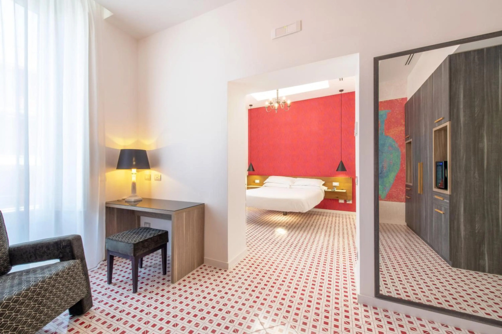 Hotel Nice — 5