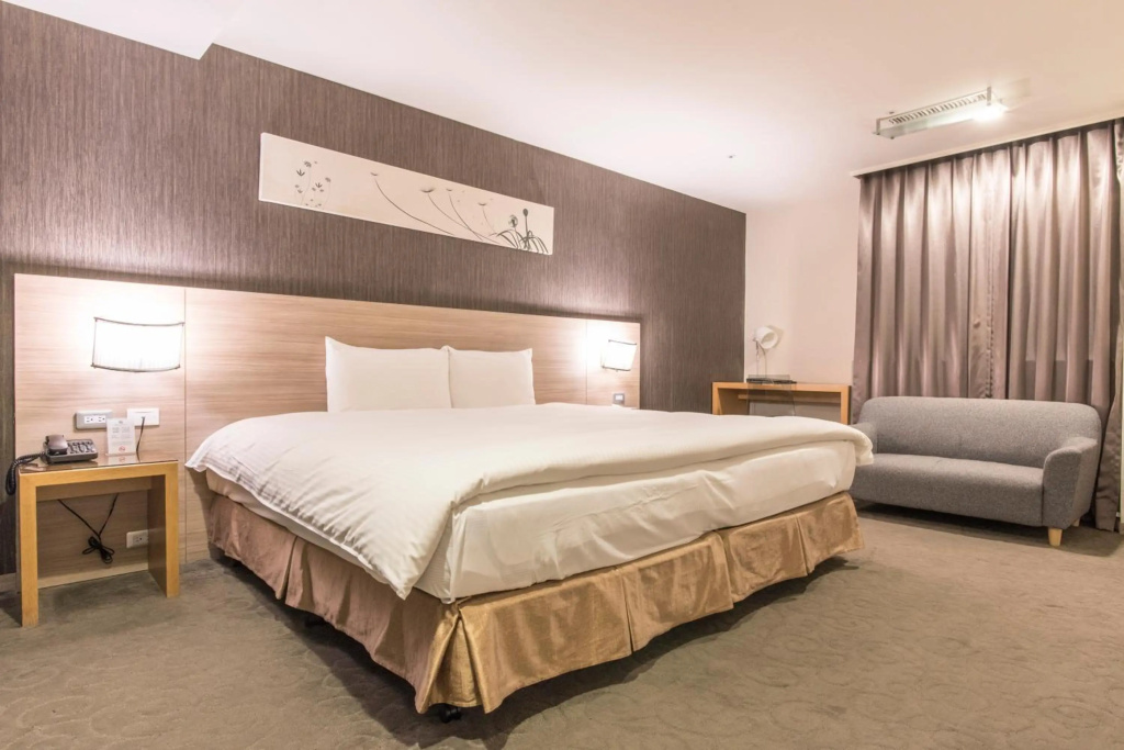 Beacon Hotel — 5