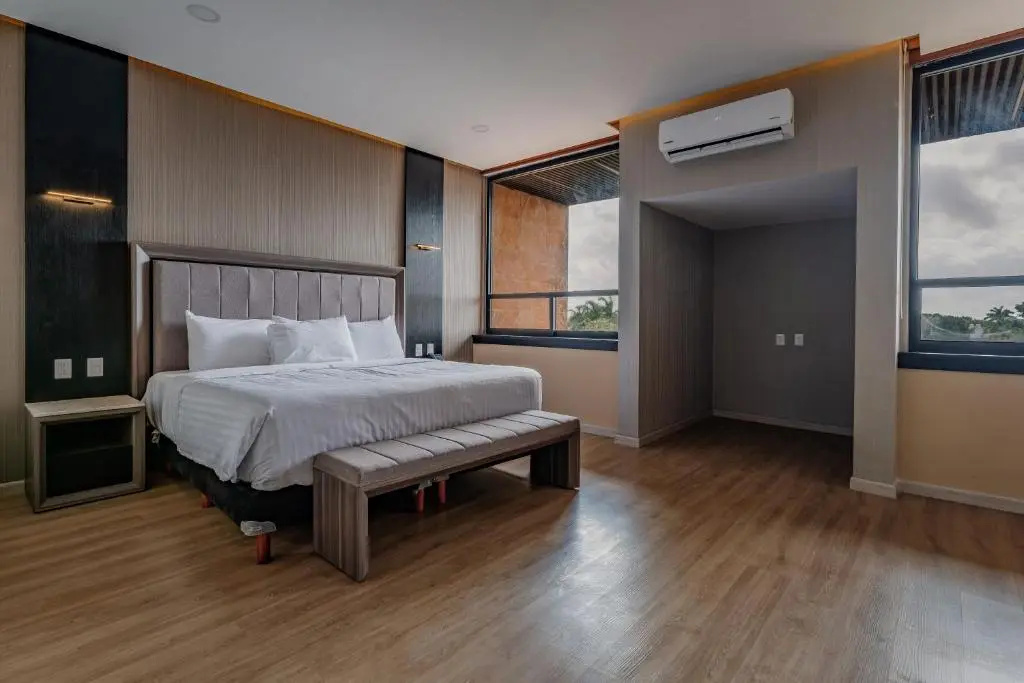 Deluxe Double Suite (full double bed)