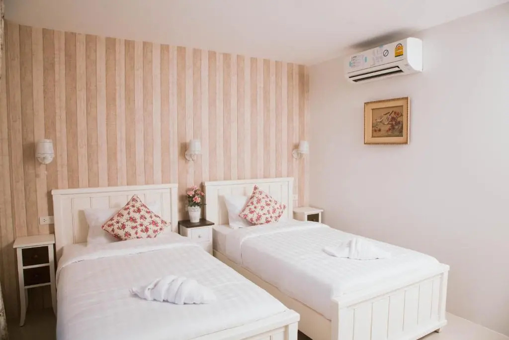 Standard Double room (twin beds)