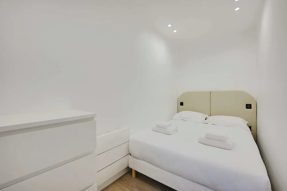 Voir la photo 1 — Modern Apartment With Terrace