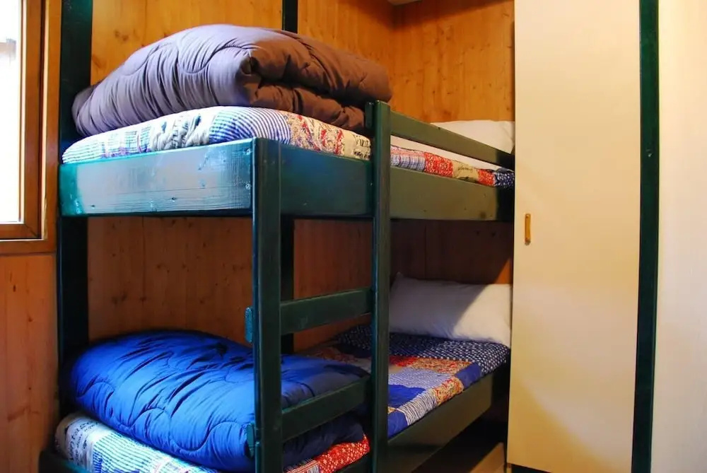 Economy room