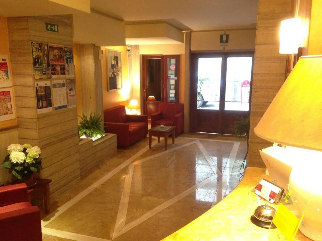 Hotel photo 2