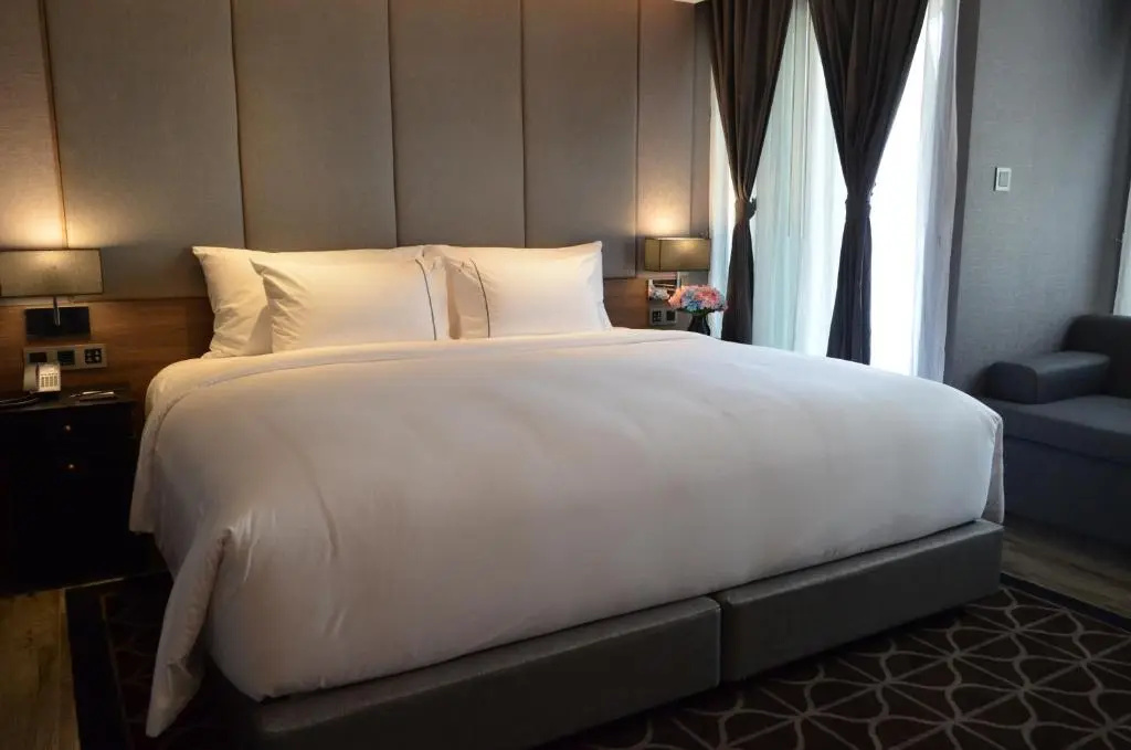 Ayathorn Bangkok Hotel Room Type - Family Suite