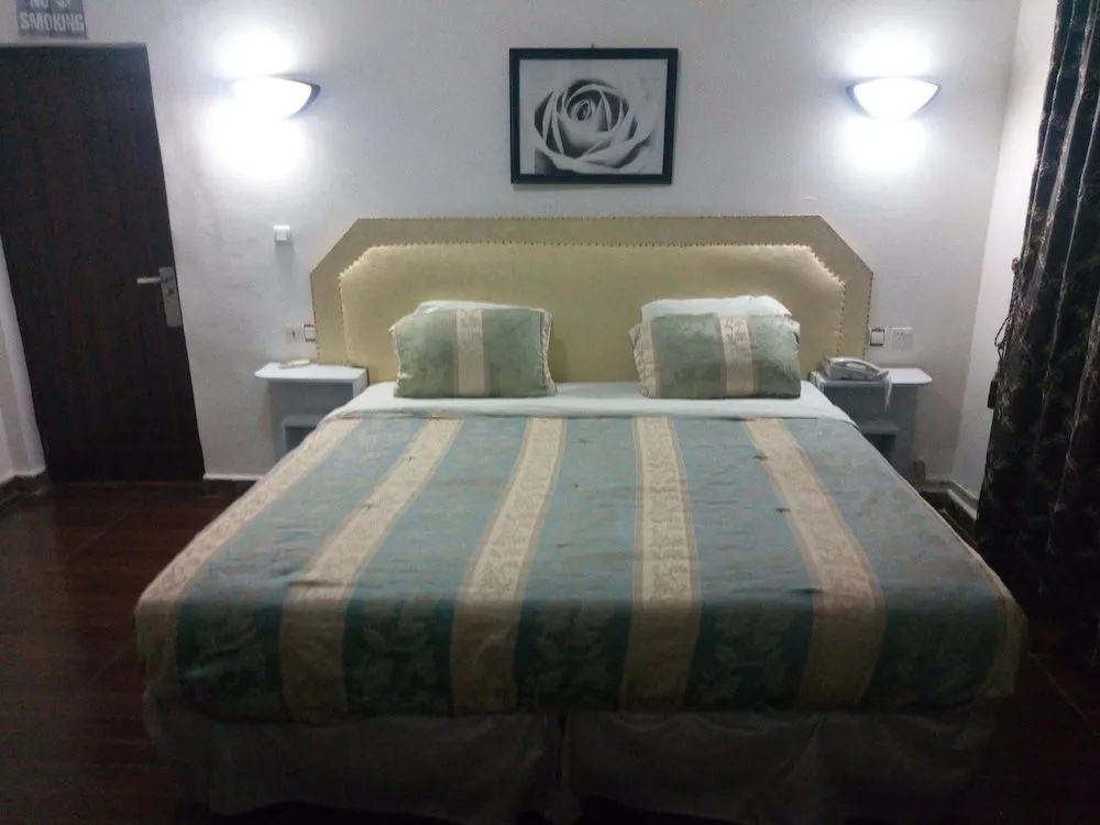 Zambezi Inn Airport Hotel - Général