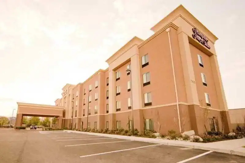 Hampton Inn & Suites Seattle Kent WA