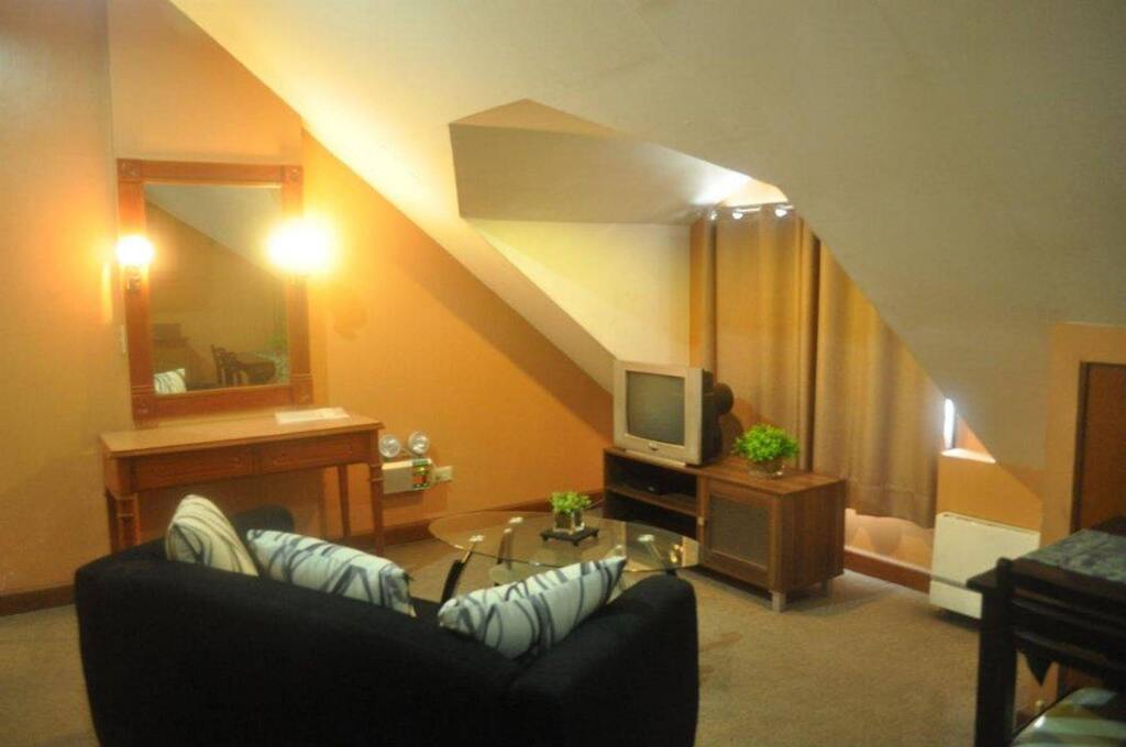 Metro Room Budget Hotel