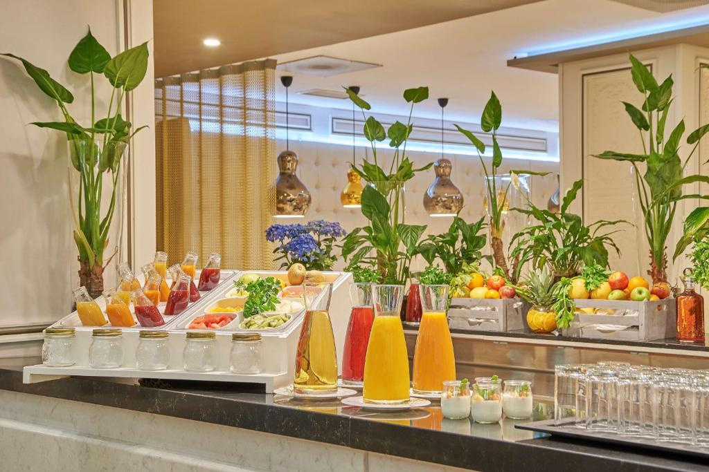 Hotel photo 12