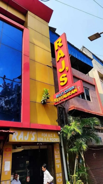 Hotel Raj