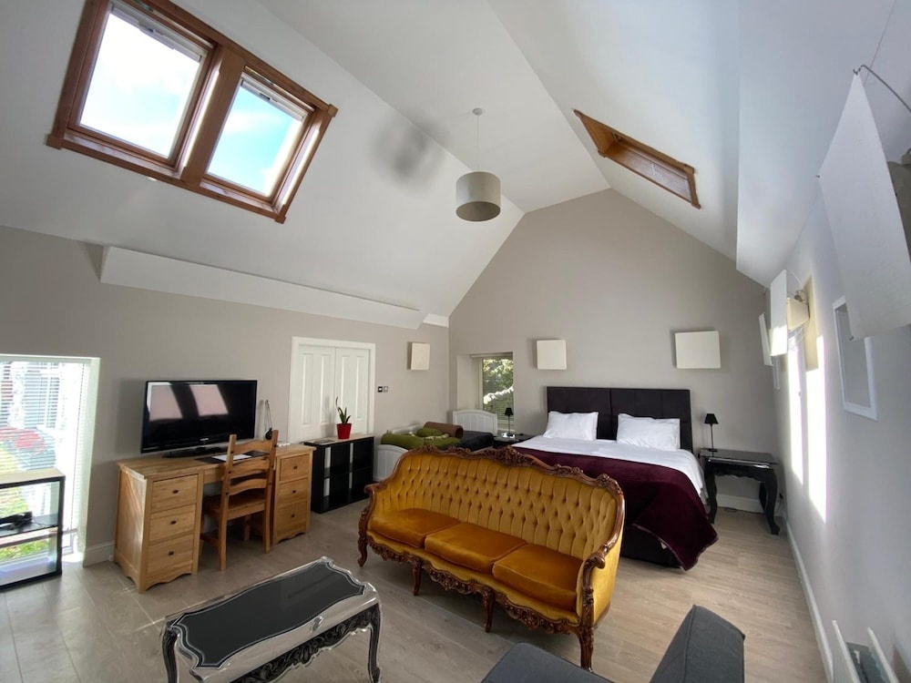 Toadhall Rooms — 3