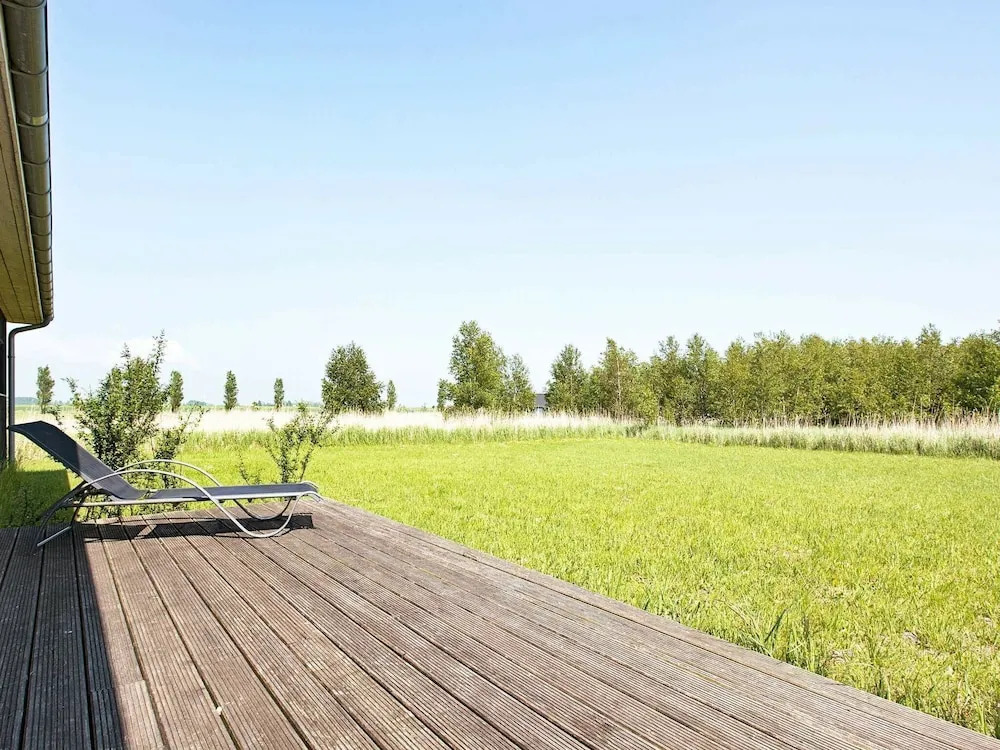 Alluring Holiday Home in Rødby With Whirlpool - фото 14