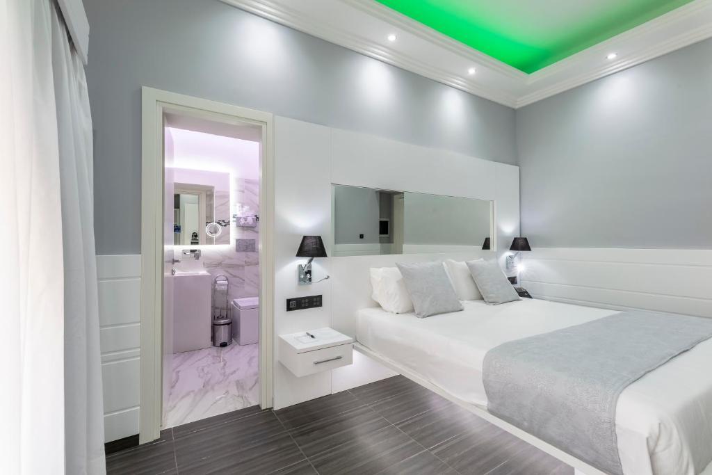 Двухместный номер Deluxe двуспальная кровать в THE ONE Boutique Hotel & SPA Rome
