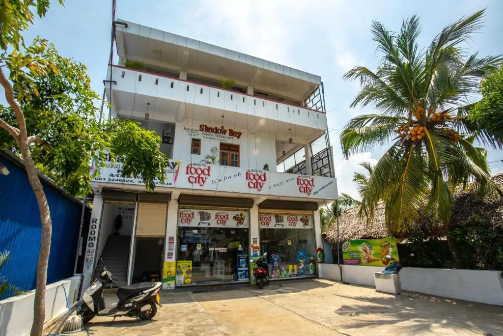 Shadow Bay Hotel