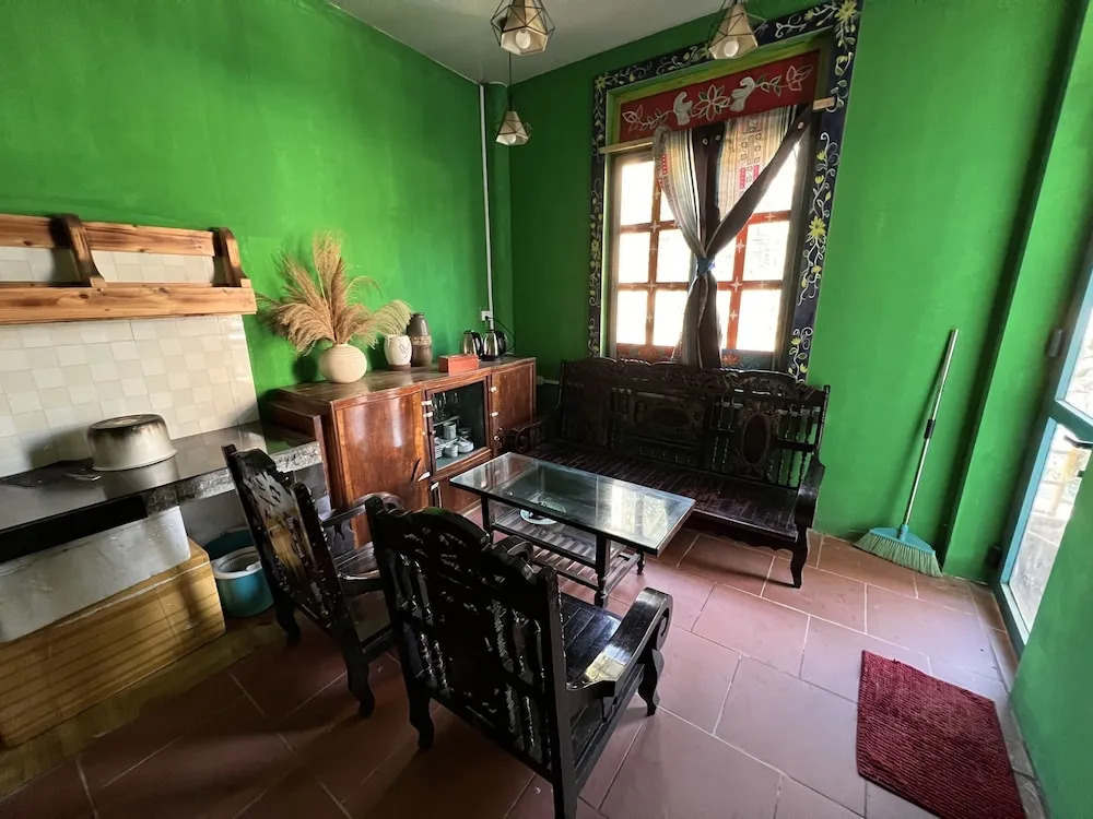 Семейный люкс в Saigonese Trekking House - Hostel
