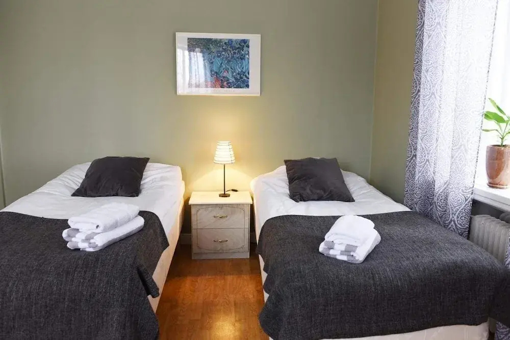 Economy room