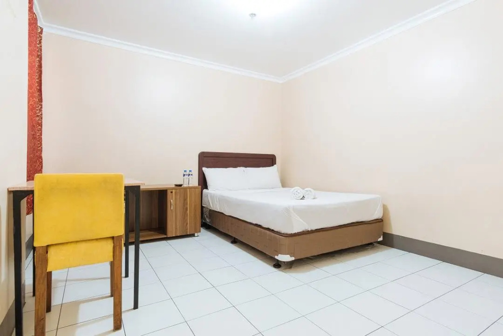 Deluxe Double room (full double bed)