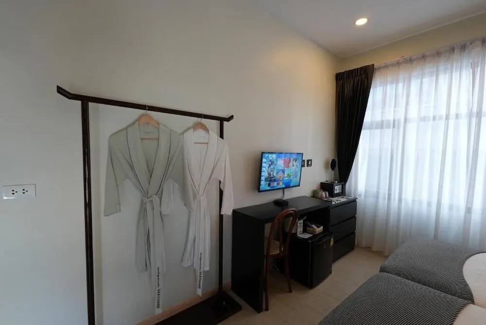 Номер Premier в YOLO Bangkok Boutique Hotel