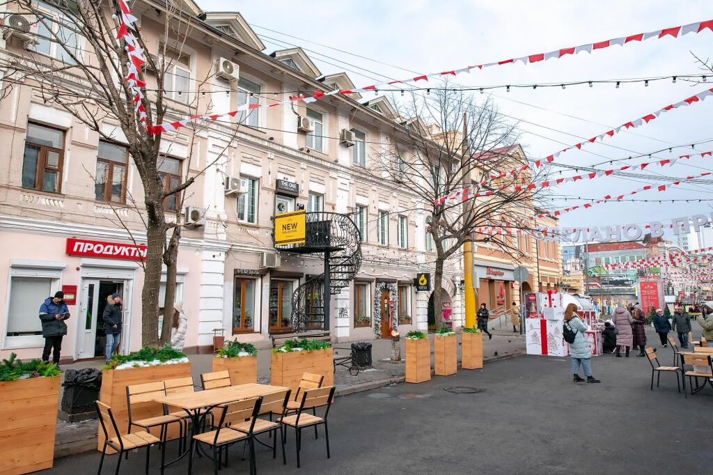 Владивосток : Улица Адмирала Фокина (Vladivostok : Admiral Fokin Street) Music b