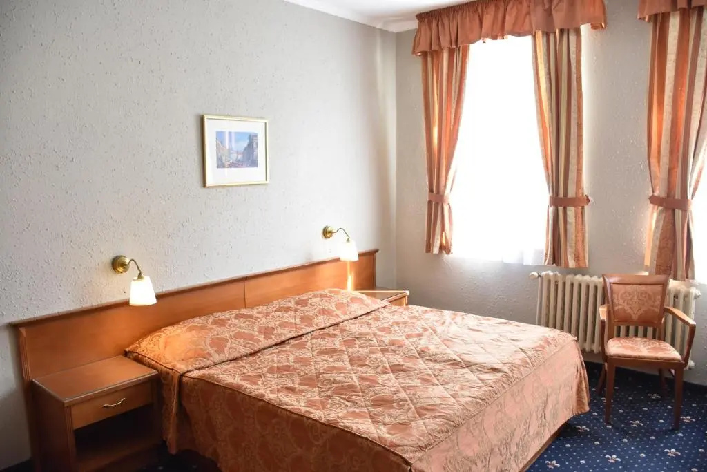 Standard Double room (full double bed)