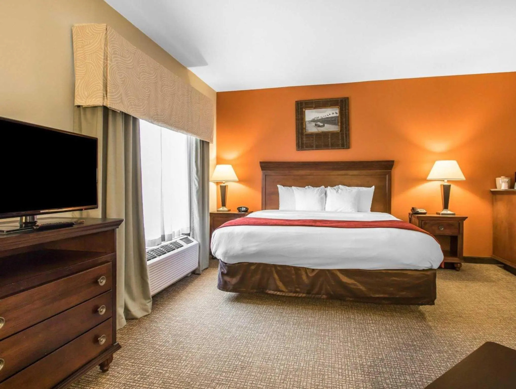 1 Bedroom Double Suite (full double bed)