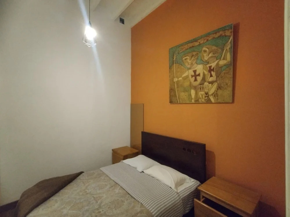 Economy room
