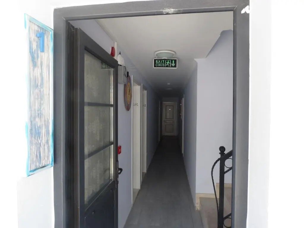 Economy room