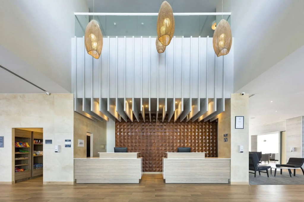 Lobby & Reception