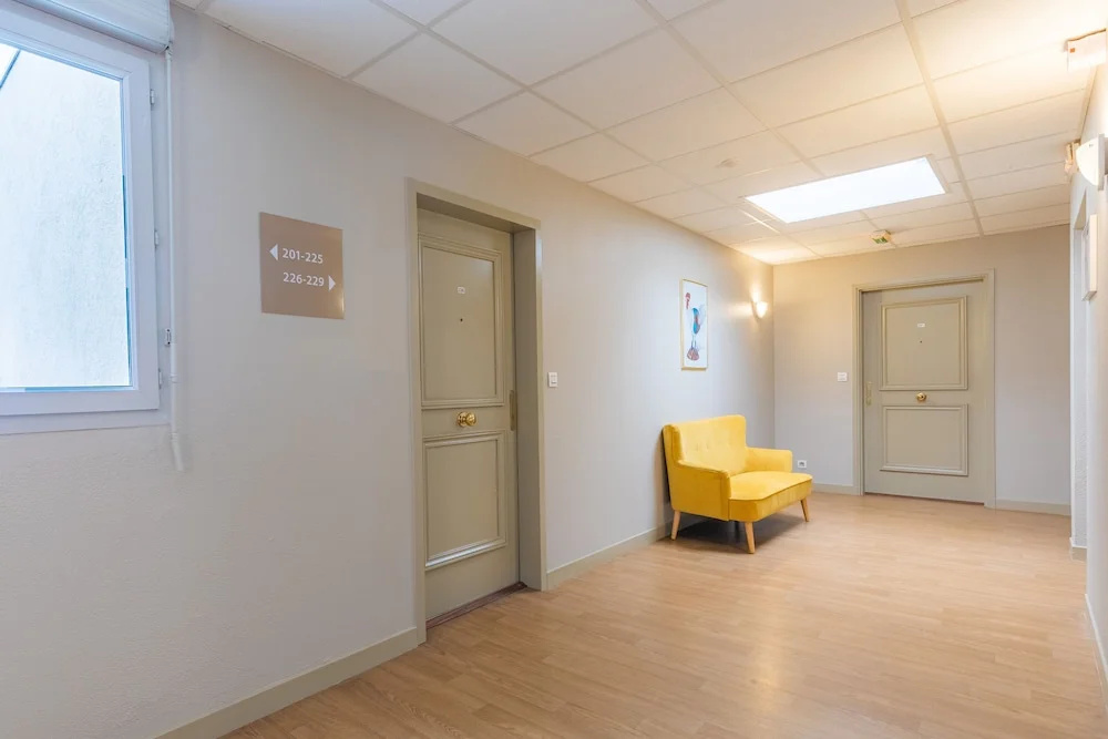 Lobby & Reception