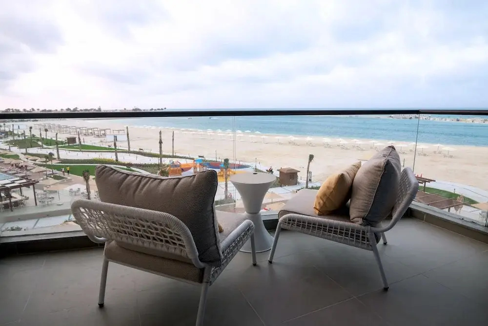 Beach & Waterfront