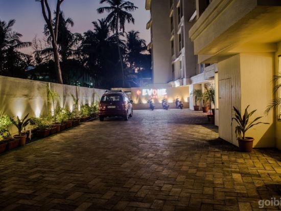Evoke Lifestyle Candolim