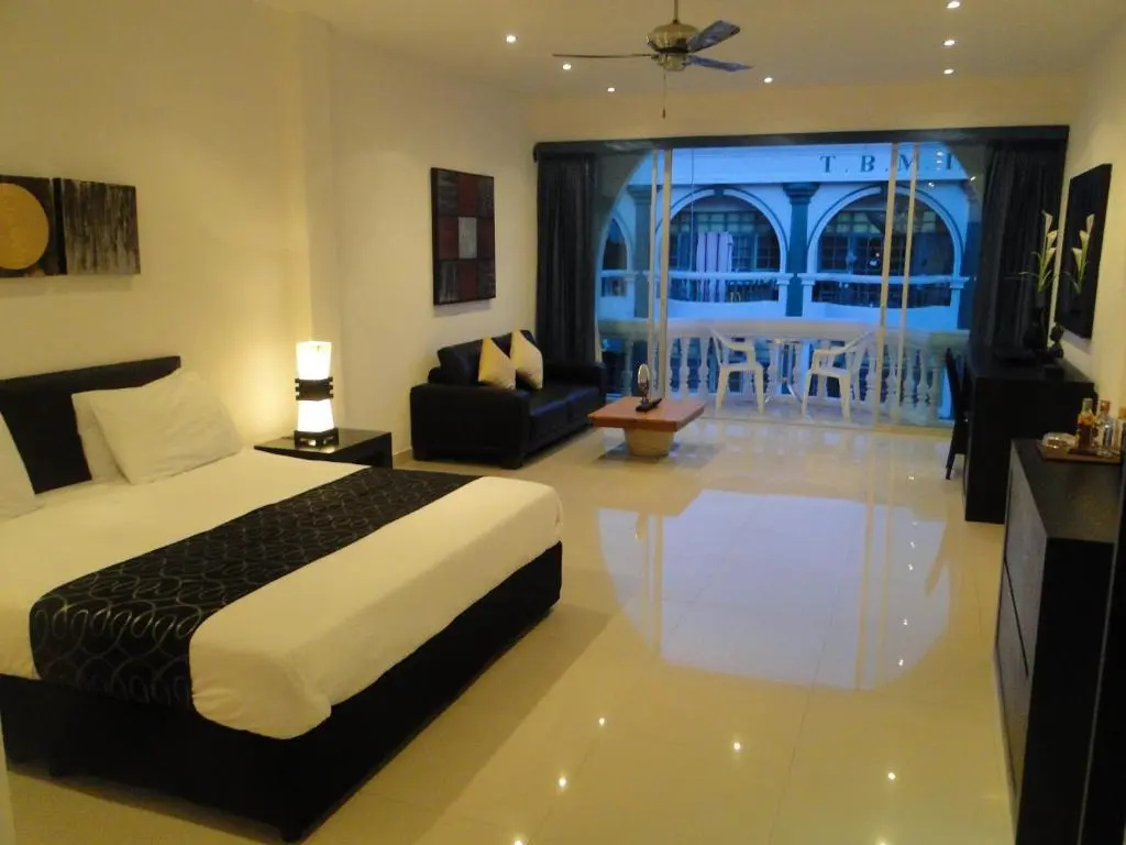 Standard Double room with balcony (full double bed)