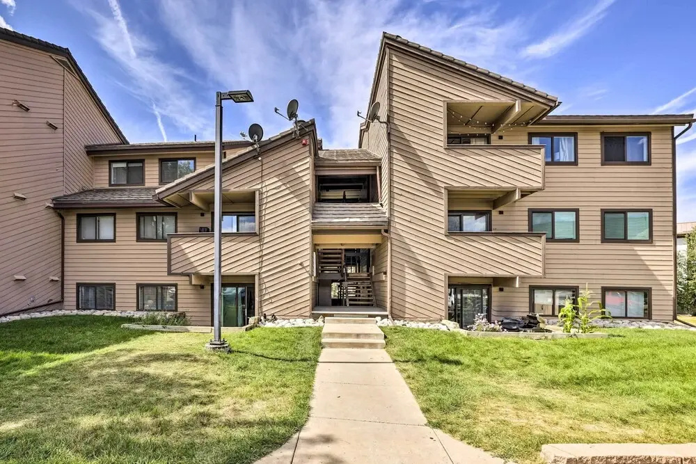 Chic Condo: Steps to Beaver Creek Ski Slopes!