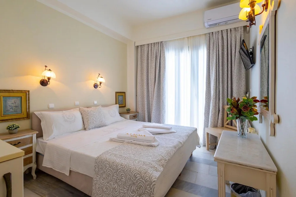 Standard Double room with balcony and with sea view (full double bed)
