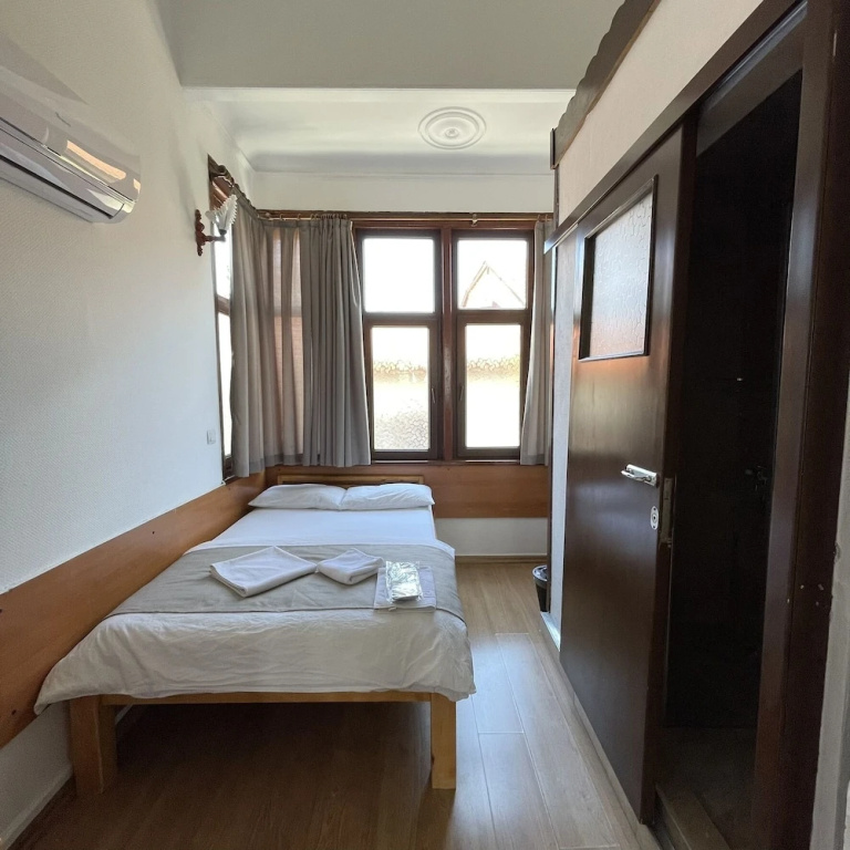 1 Bedroom Standard Double room (full double bed)