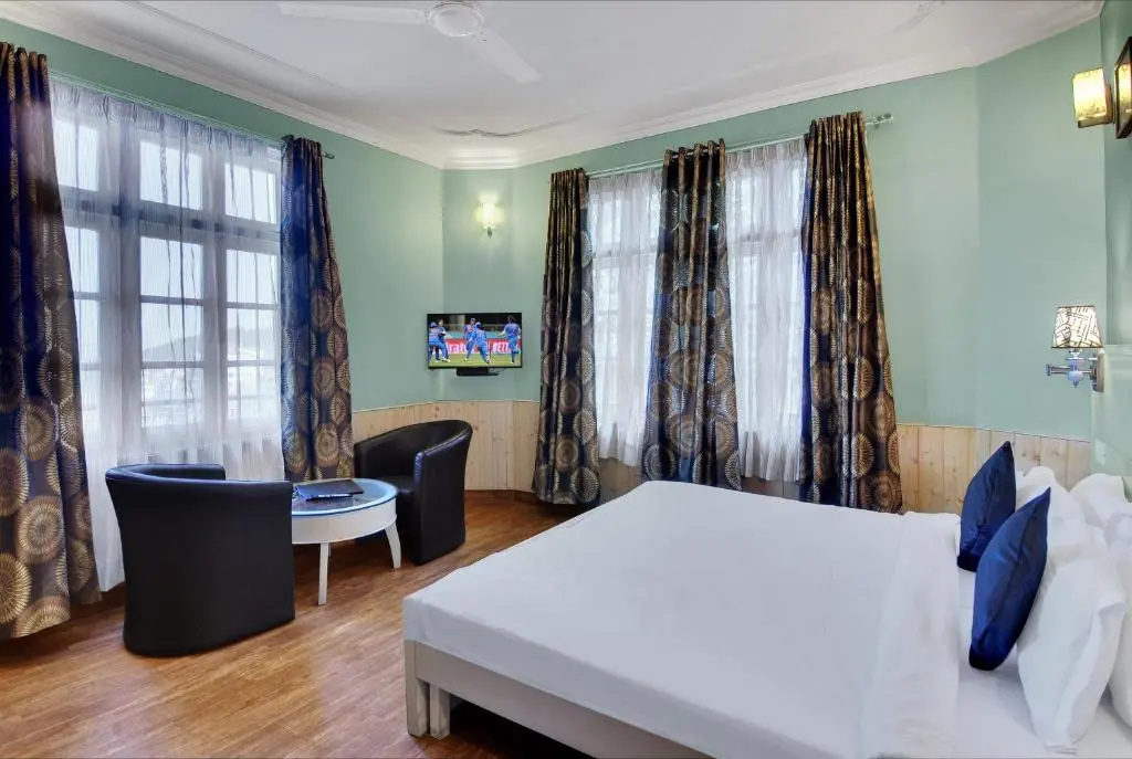 Deluxe Double room (full double bed)