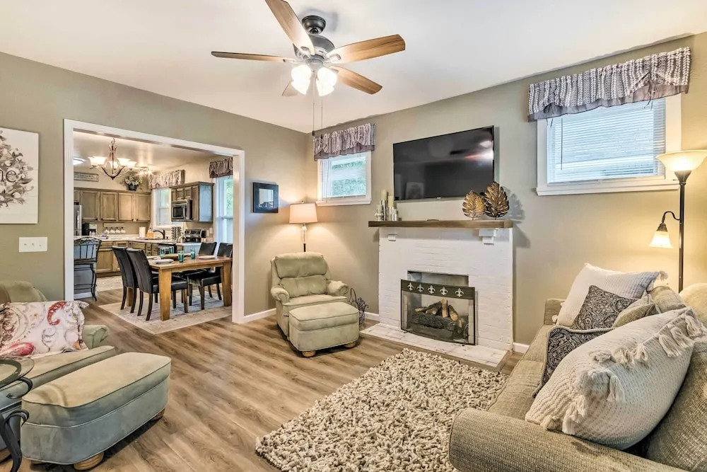 Remodeled Dtwn Hot Springs Home w/ Porch! — фото 3