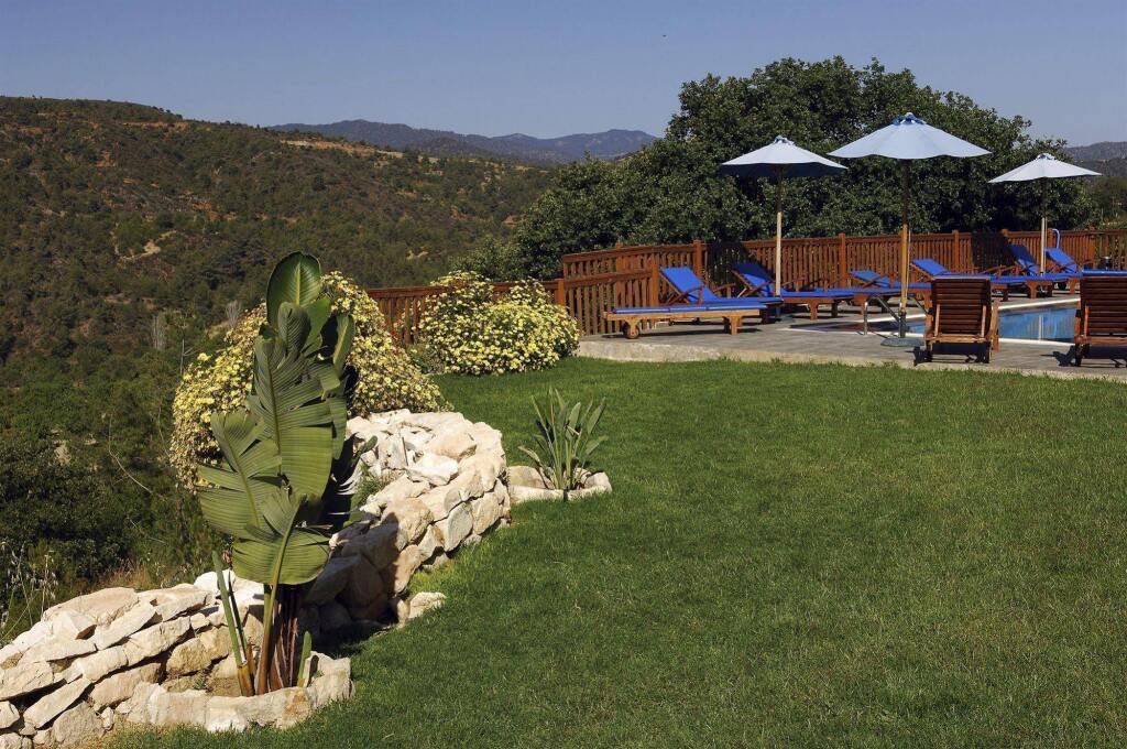 Paradisos Hills Hotel by null