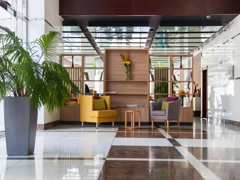 Lobby & Reception