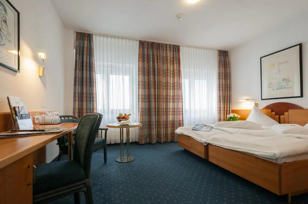 Standard Double room (full double bed)
