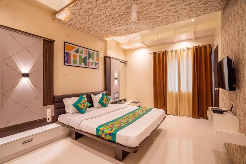 Hotel Pushpak Satara — 4