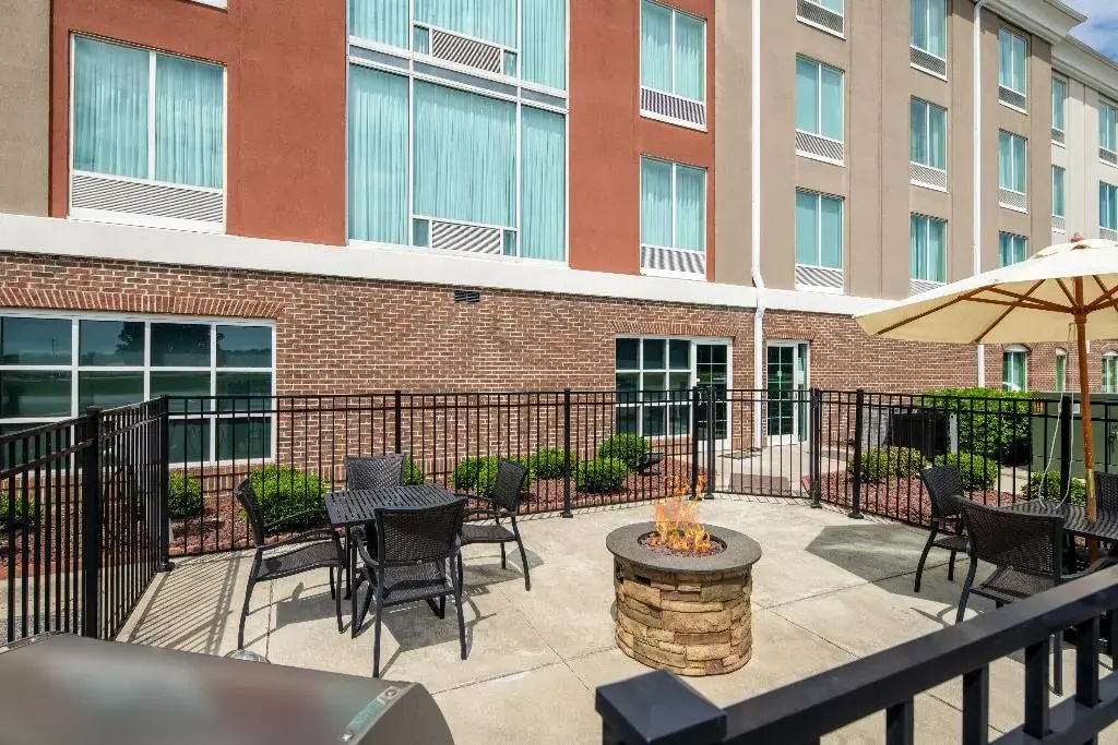 Holiday Inn Express Hotel & Suites Florence I-95 @ Highway 327