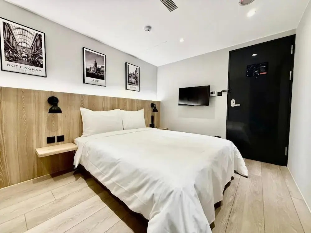 Economy room