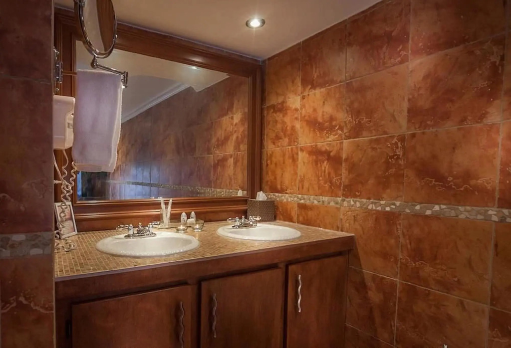 Kutuma Hotel & Suites by null