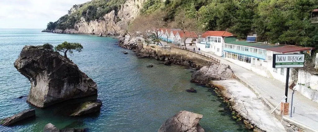 Beach & Waterfront