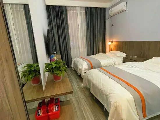 Leshang Hotel in Luohe