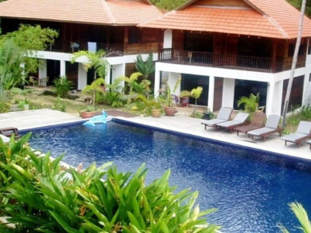 D'coconut Lagoon